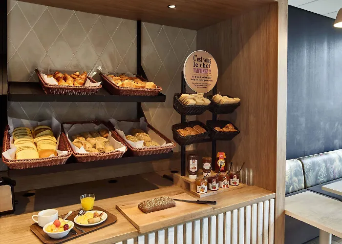 Centre Gare 3 Etoiles ルルド