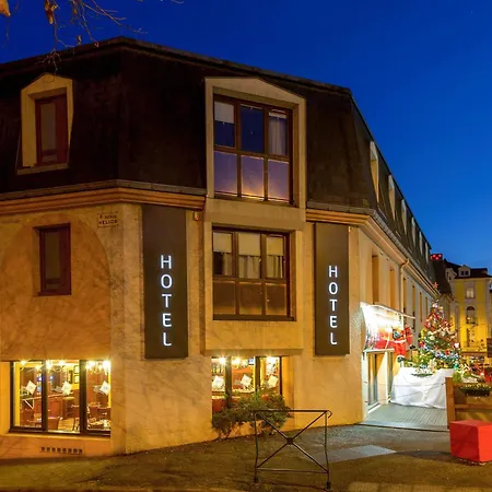 Centre Hotel 3*