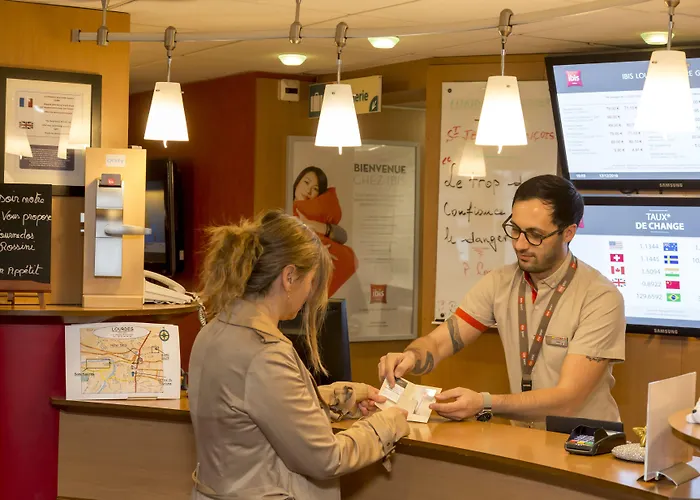 Centre Gare 3 Etoiles Λούρδη